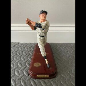 Mickey Mantle Danbury Mint figurine New York Yankees baseball statue